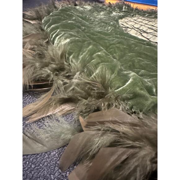 56" Luxury Velvet Silk Like Feathers Christmas Tree Skirt green Advance Concept - Picture 10 of 15